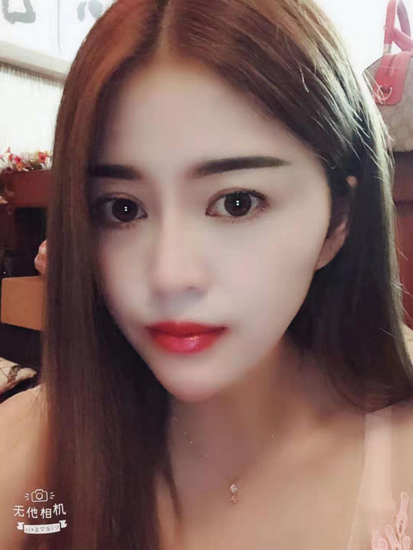 乖萌可爱的丫头